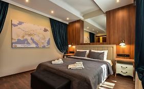 Palace Of Culture 2-Bedroom Retreat On Skobelev Blvd